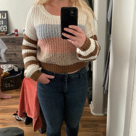 Crochet Sweater with stripes- Size Medium - Picture 2 of 4